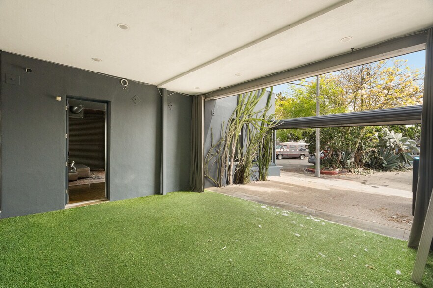 More Photos Of 120 Mildred Ave, Venice Loft Creative Space For Sale