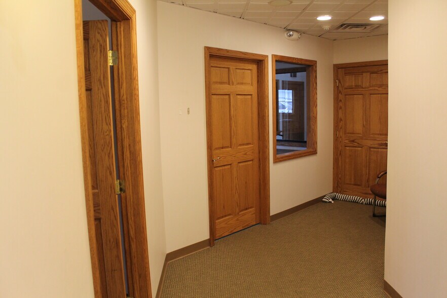 More Photos Of 215 Grove City Rd, Slippery Rock Medical For Sale