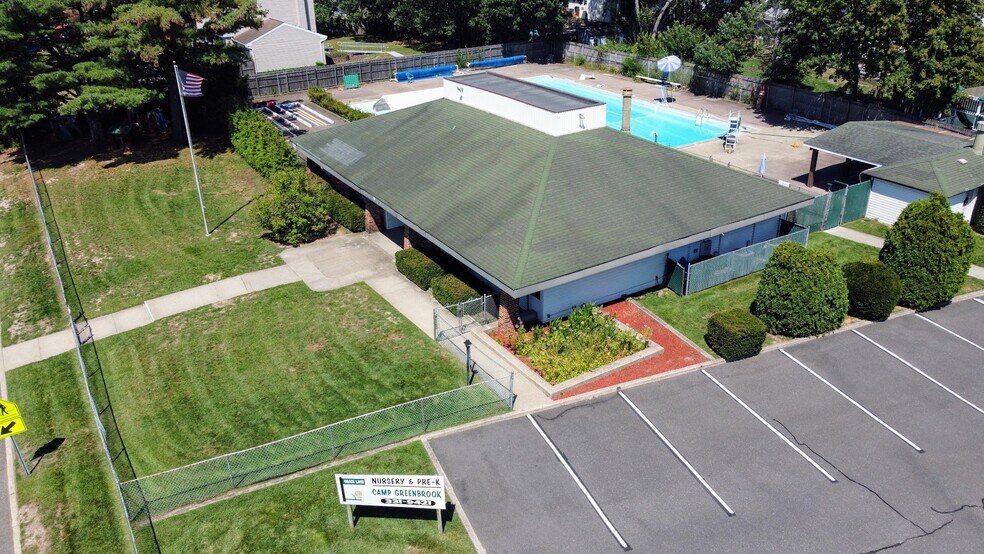 More Photos Of 9-10 Glenmere Ln, Coram General Retail For Sale