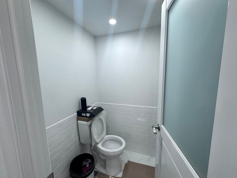 More Photos Of 508 3rd Ave, Brooklyn Storefront Retail Residential For Lease