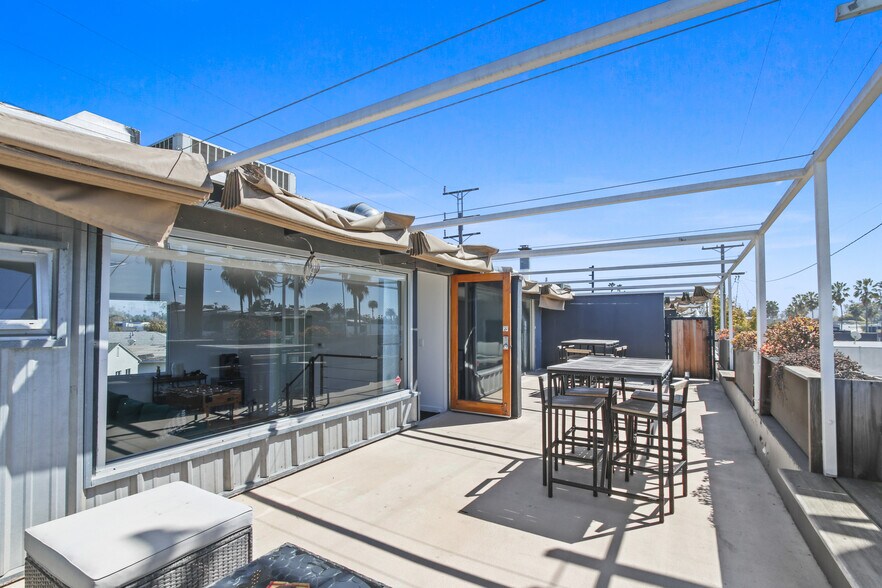 More Photos Of 1201-1291 Electric Ave, Venice Loft Creative Space For Lease