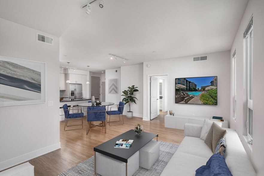 More Photos Of 7350 E Stetson Dr, Scottsdale Apartments For Lease