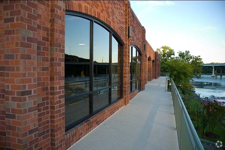 More Photos Of 13200 Marina Way, Woodbridge Office For Lease