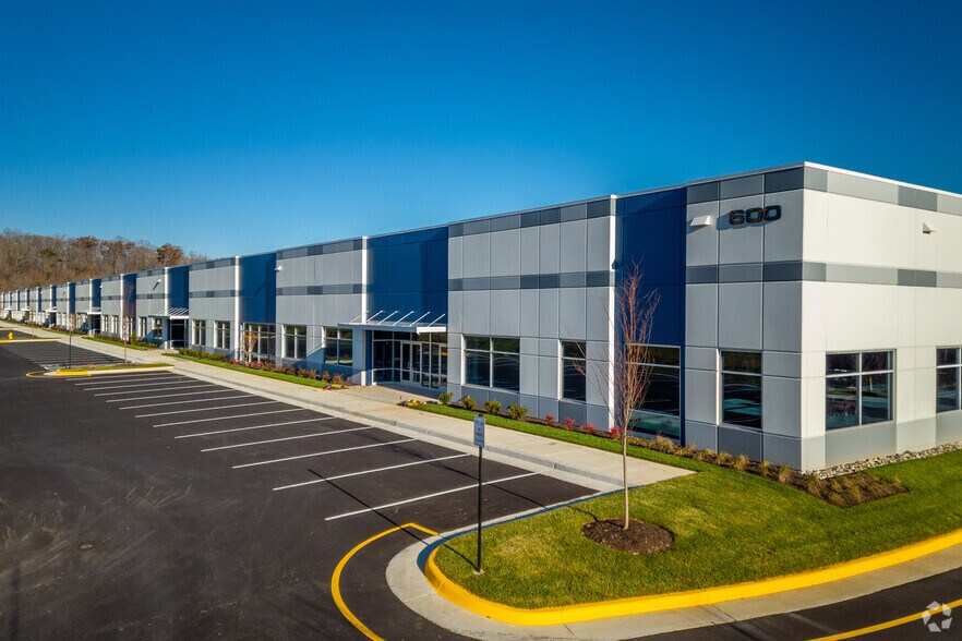 More Photos Of 650 Corporate Dr, Stafford Unknown For Lease