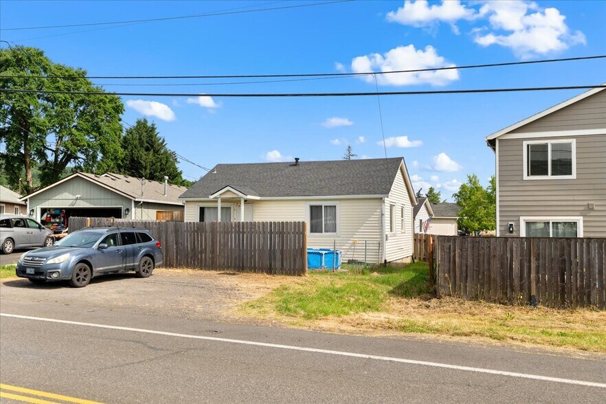 More Photos Of 1070 Deer Island Rd, Saint Helens Multifamily For Sale