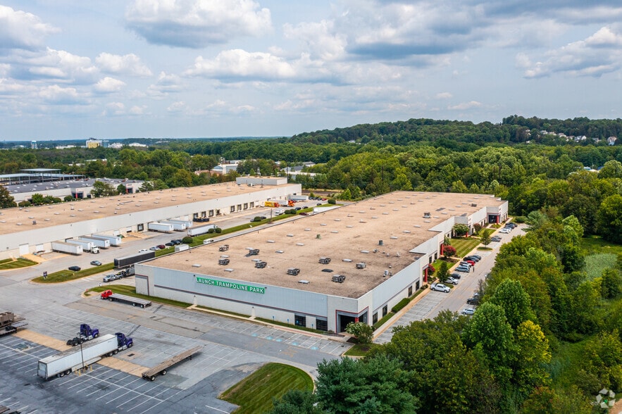 More Photos Of 500-514 Interchange Blvd, Newark Unknown For Lease