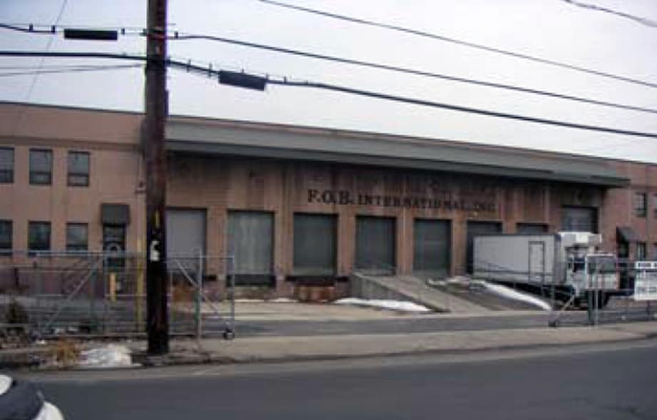 Primary Photo Of 220 Lawrence Ave, Lawrence Distribution For Lease