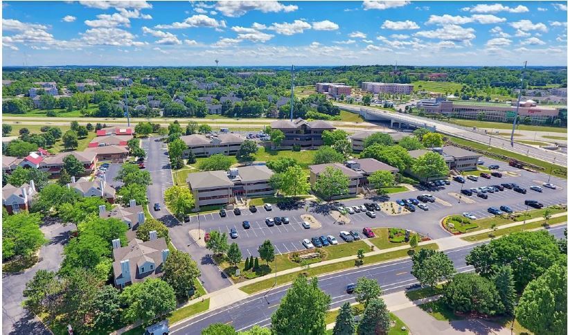 More Photos Of 1 Point Pl, Madison Unknown For Lease