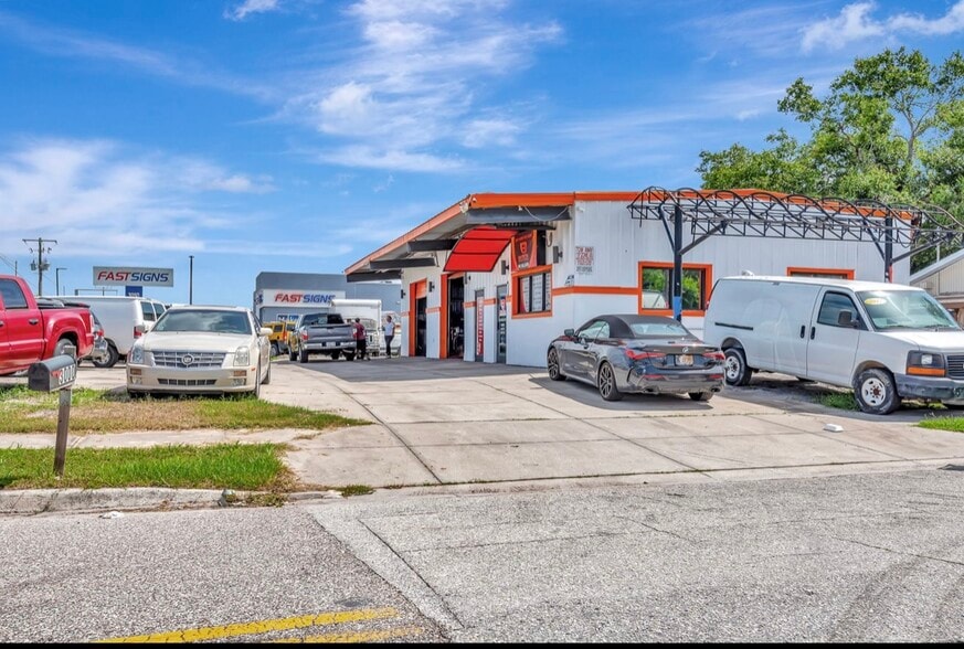 More Photos Of 3000 N Washington Blvd, Sarasota Auto Dealership For Sale