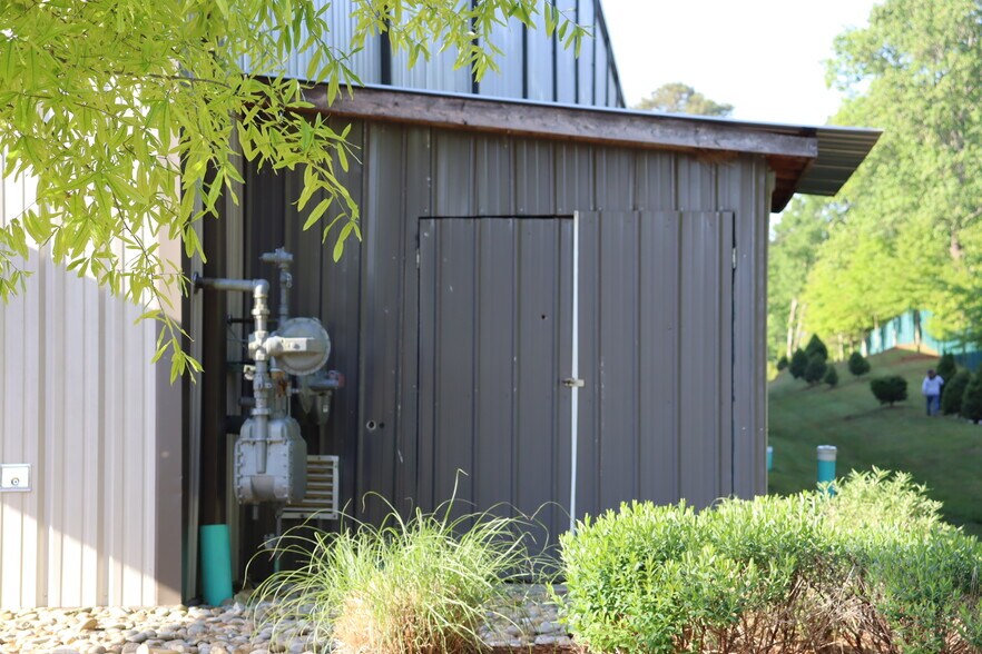 More Photos Of 7235 Bonnyshire Dr, Chattanooga Industrial For Sale