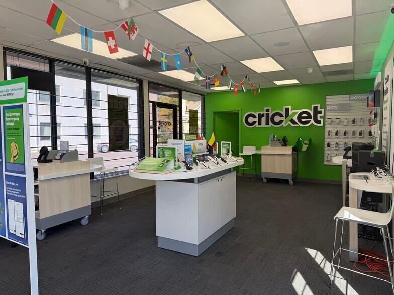 More Photos Of 1915-1919 E Colfax Ave, Denver Office For Sale