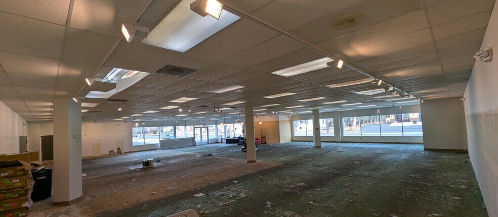 More Photos Of 116 N White Horse Pike, Lawnside Freestanding For Lease
