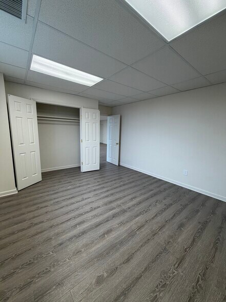 More Photos Of 44-50 Lewis Ave, Jersey City Light Manufacturing For Lease