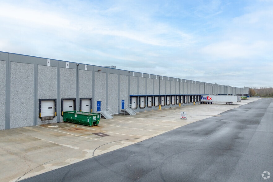 More Photos Of 150 Milford Rd, East Windsor Warehouse For Lease