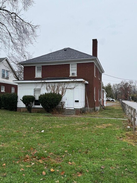 More Photos Of 1501 Versailles Rd, Lexington Storefront Retail Office For Sale