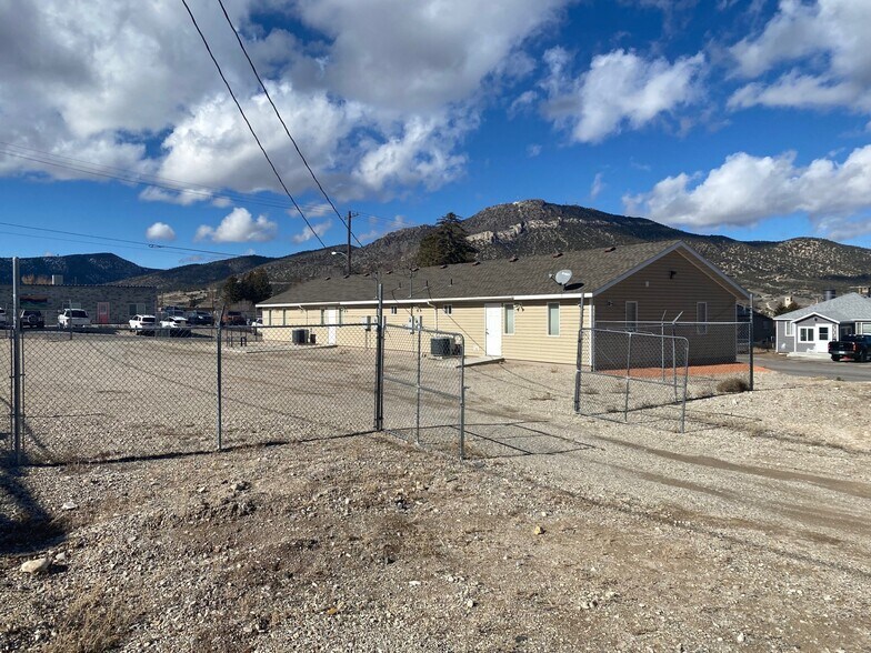 More Photos Of 1200 Avenue E, Ely Office For Sale