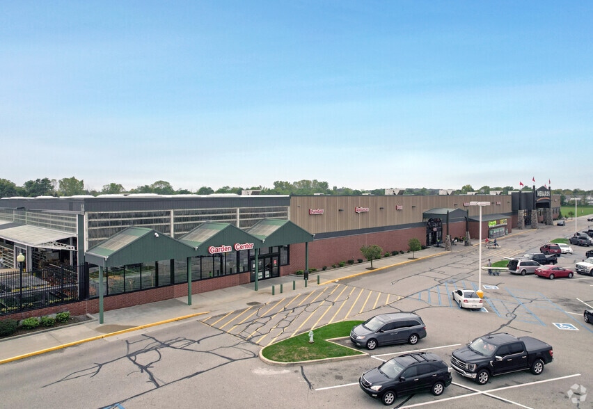 More Photos Of 7035-7401 E 96th St, Indianapolis Unknown For Lease