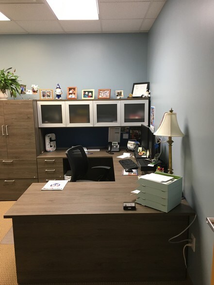 More Photos Of 1634 White Cir, Marietta Light Distribution For Sale