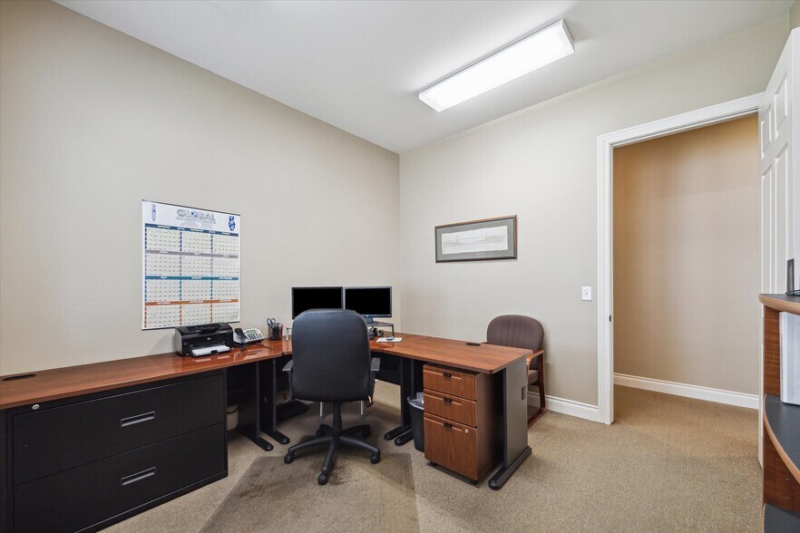 More Photos Of 435 Mason Park Blvd, Katy Loft Creative Space For Sale