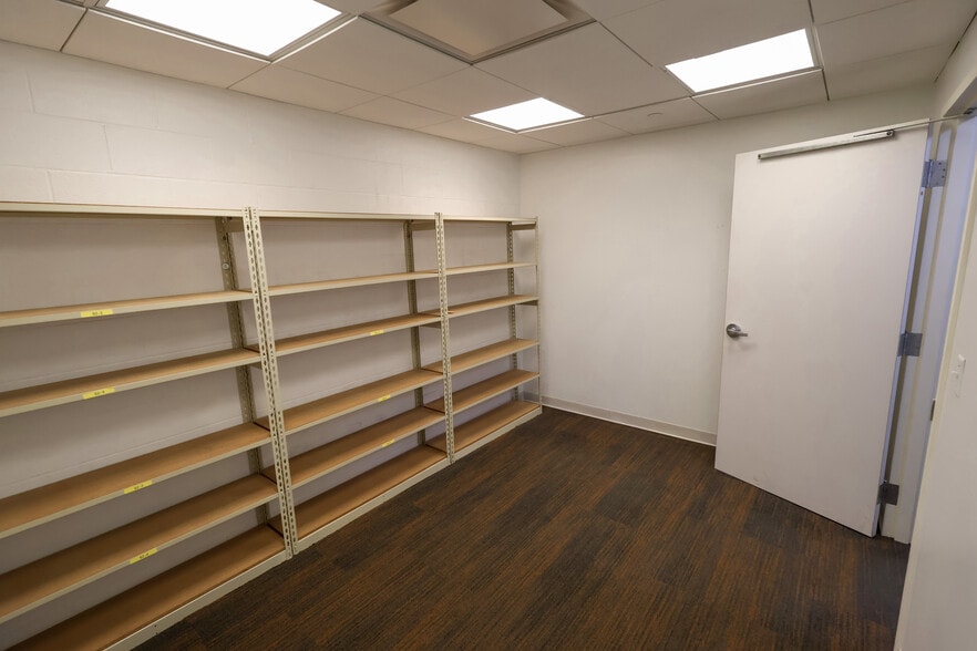 More Photos Of 650 Smithfield St, Pittsburgh Office For Lease