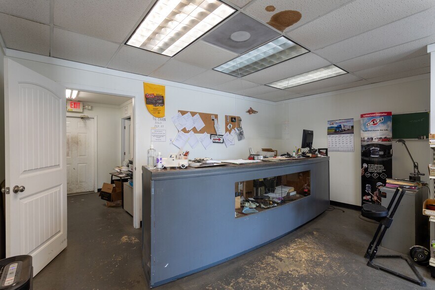 More Photos Of 216 Omohundro Pl, Nashville Warehouse For Sale