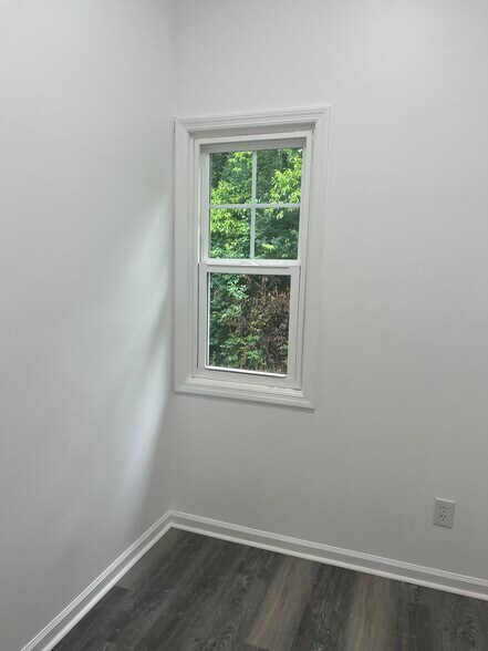 More Photos Of 6737 Ringgold Rd, East Ridge Office For Lease