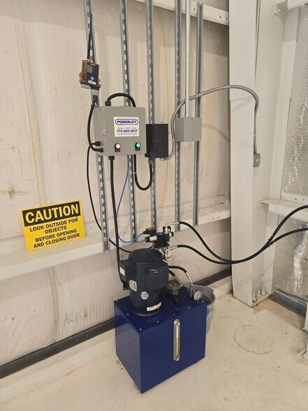 More Photos Of 711 Ramp Rd, Naples Specialty For Sale