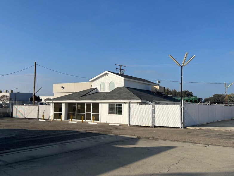 More Photos Of 1446 E Mineral King Ave, Visalia Auto Dealership For Sale