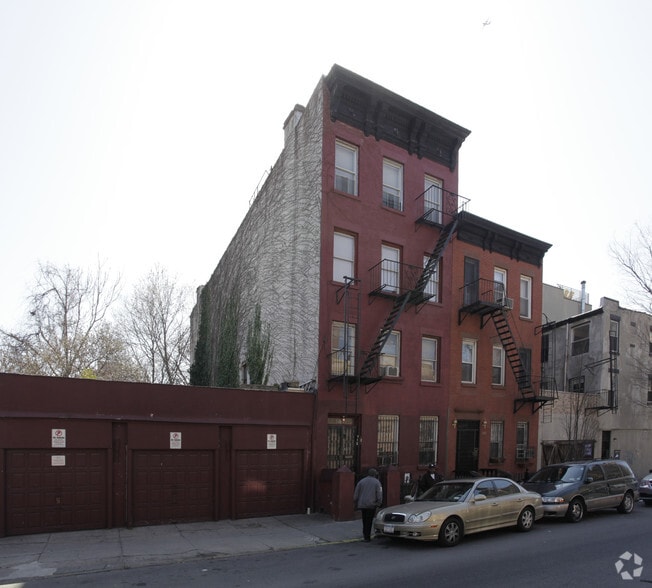More Photos Of 187 Bond St, Brooklyn Apartments For Sale