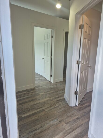 More Photos Of 1235 Cross St SE, Salem Freestanding For Lease