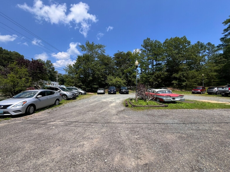 More Photos Of 21290 Great Mills Rd, Lexington Park Service For Sale