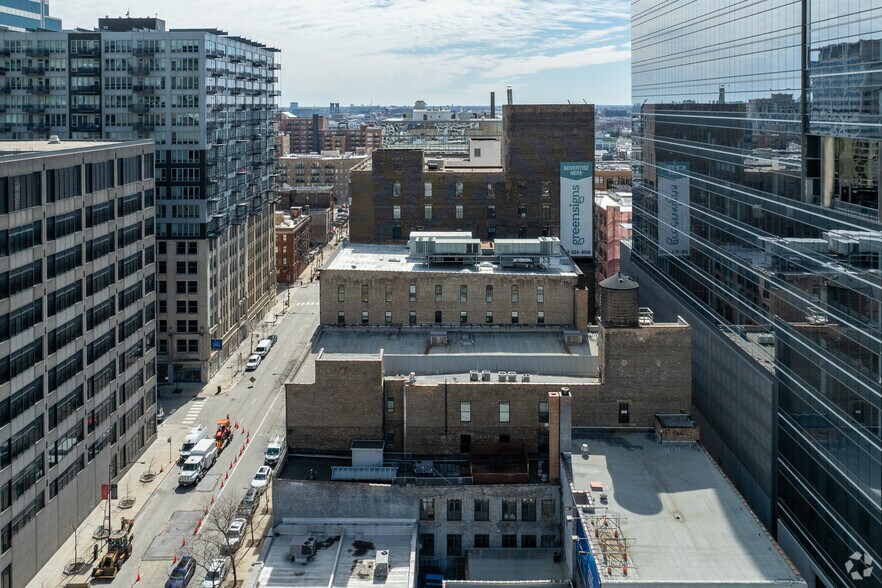 More Photos Of 208 S Jefferson St, Chicago Loft Creative Space For Lease