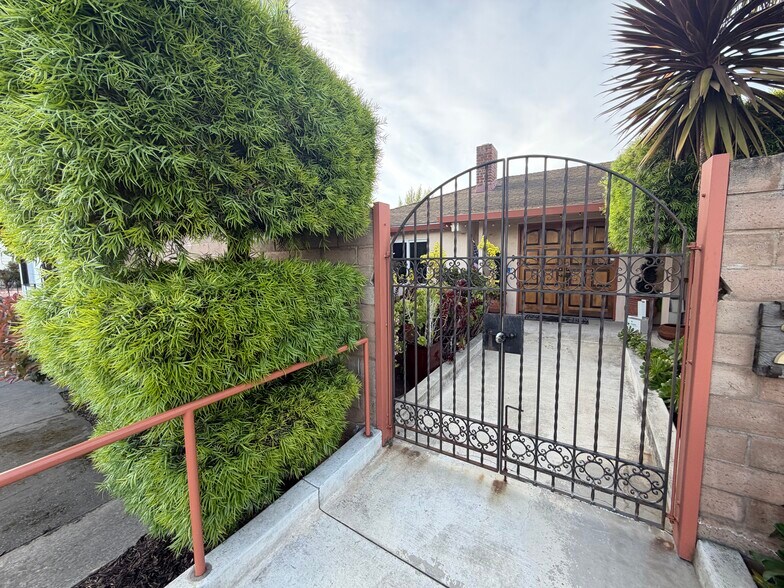 More Photos Of 2498 Stevens Creek Blvd, San Jose Medical For Sale