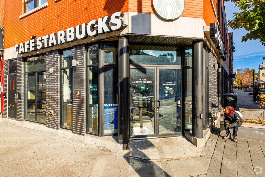 More Photos Of 3601 Boul Saint-Laurent, Montréal Storefront Retail Residential For Lease