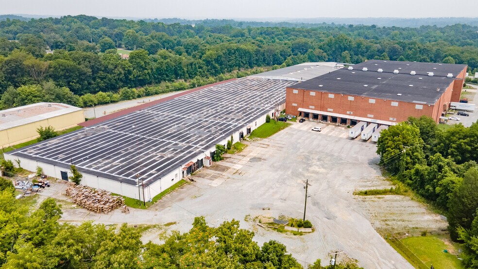 More Photos Of 100 United Furniture Dr, Lexington Distribution For Lease