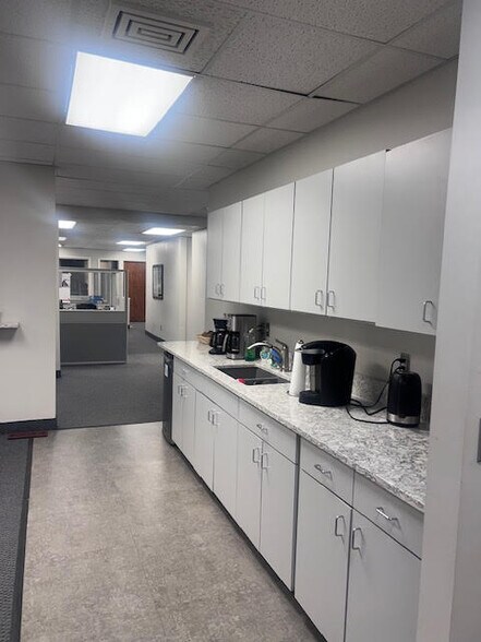 More Photos Of 71 Monroe Ave, Pittsford Office For Sale