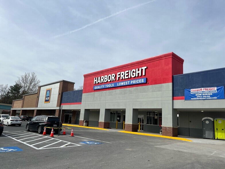 Primary Photo Of 11700-11716 Reisterstown Rd, Reisterstown Unknown For Lease