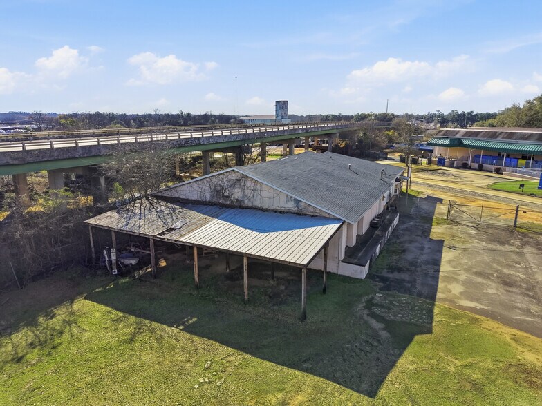 More Photos Of 401 Hodges Ave, Albany Industrial For Sale