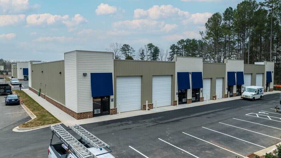 More Photos Of 10421 Bailey Rd, Cornelius Industrial For Lease
