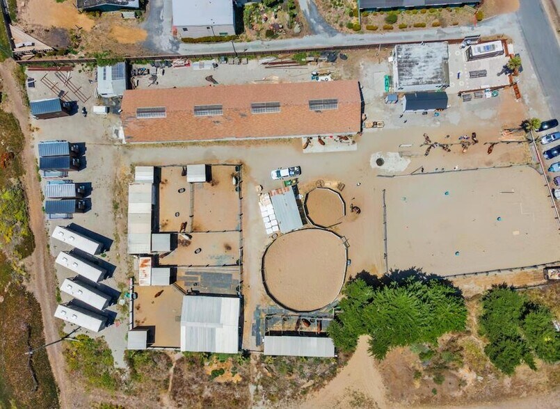 More Photos Of 2152 Olympic Way, Daly City Horse Stables For Sale