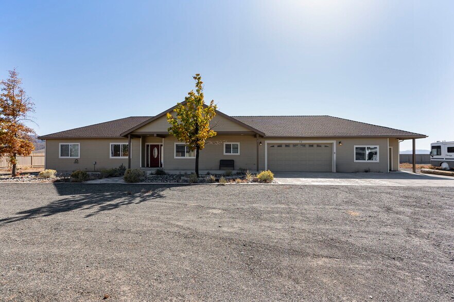 More Photos Of 70 S Rainbow Dr, Dayton Self Storage For Sale