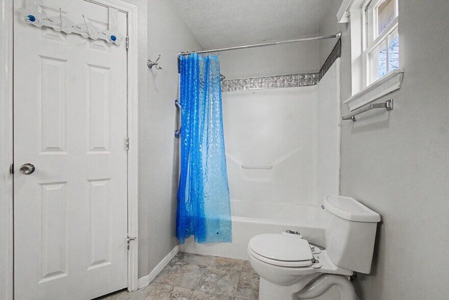 More Photos Of 9882 FM 149 Rd, Montgomery Flex For Sale