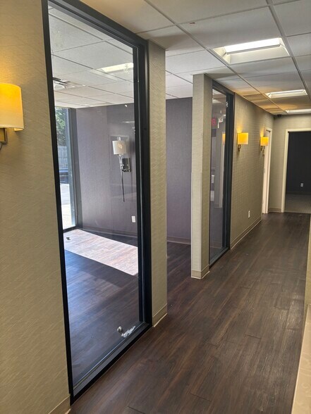 More Photos Of 100 Manetto Hill Rd, Plainview Medical For Lease