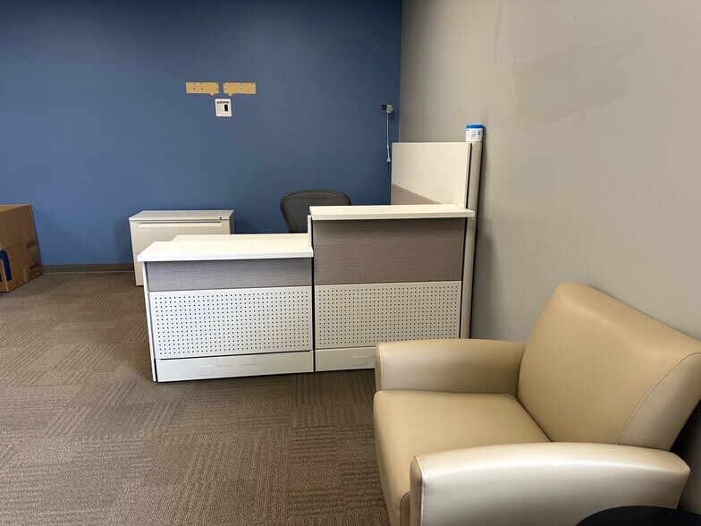 More Photos Of 6702 Pointe Inverness Way, Fort Wayne Office For Sale