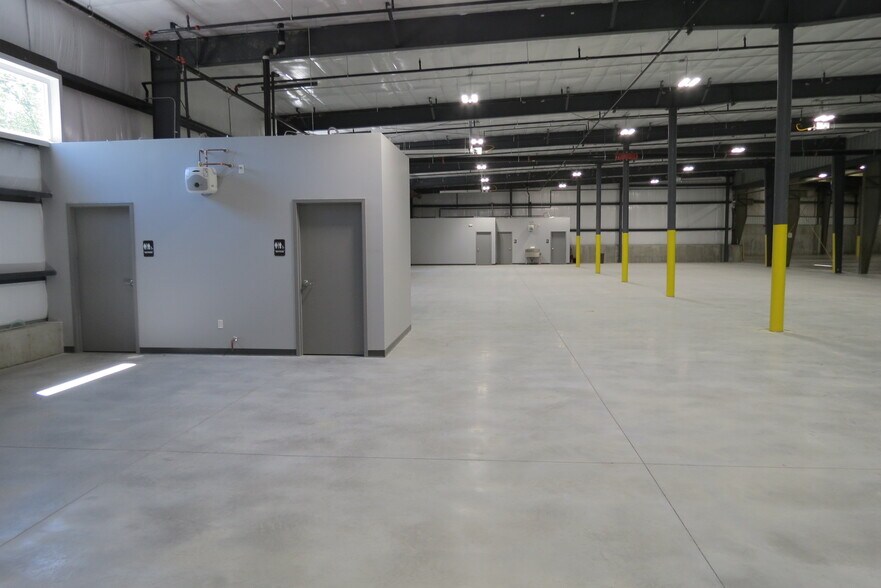More Photos Of 50 June St, Leominster Industrial For Lease
