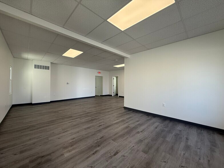 More Photos Of 212 S Black Horse Pike, Blackwood Storefront For Lease