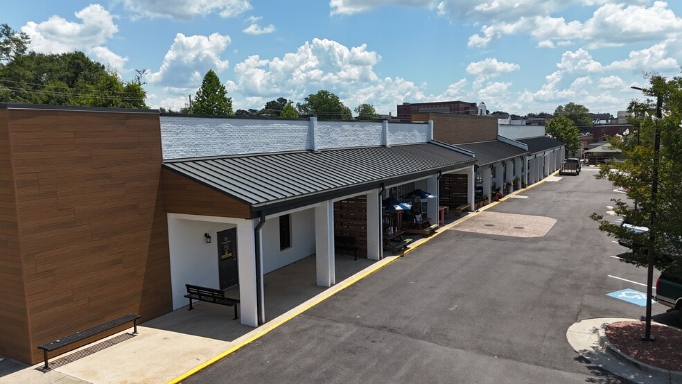 More Photos Of 415 Rome St, Carrollton Unknown For Lease