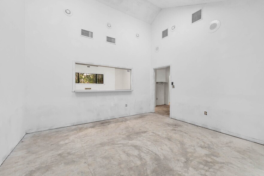 More Photos Of 2306 Lee Rd, Winter Park Medical For Lease