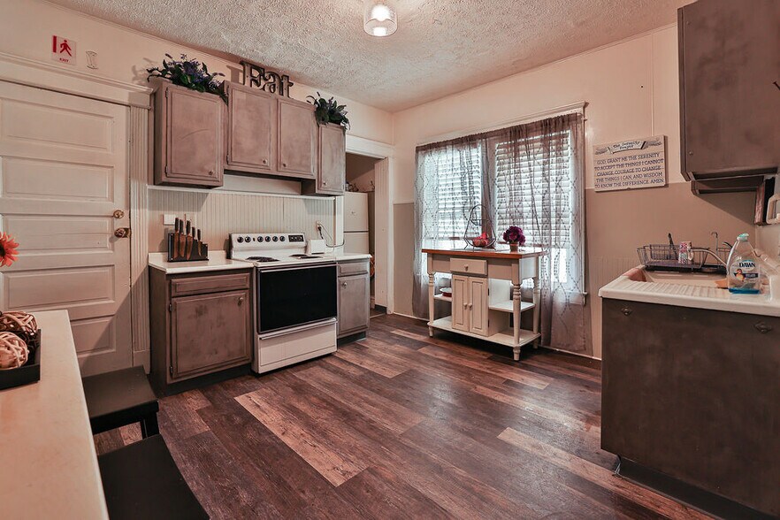 More Photos Of 3126 W 86th St, Cleveland Rehabilitation Center For Sale