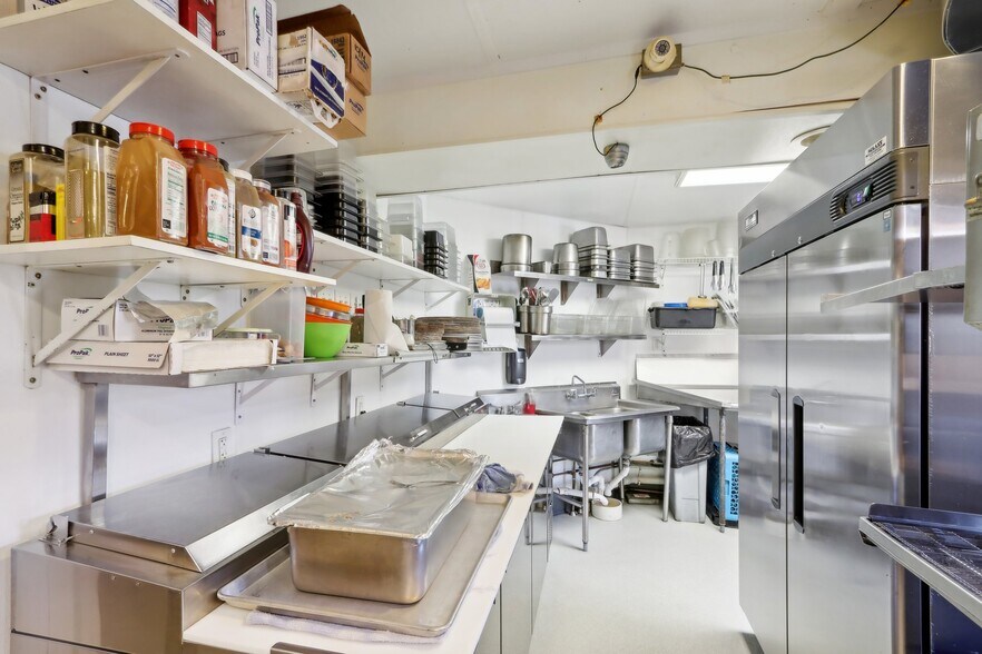 More Photos Of W11070 Hwy 16 & 60, Columbus Restaurant For Sale